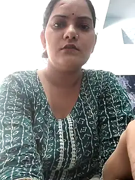 Snapshot of Anushka_Singh0 chatting on 05/13/26, 05:27 Anushka Singh0 online show from 05/13/26, 05:27