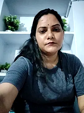 Snapshot of Anushka_Singh0 chatting on 05/27/26, 04:37 Anushka Singh0 online show from 05/27/26, 04:37