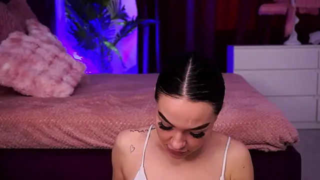 SashaLorrenz online show from 04/17/26, 04:48