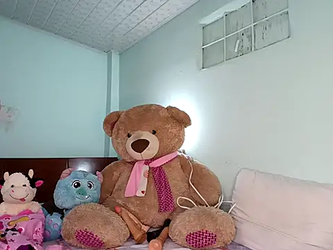 Elii petit online show from 02/18/26, 11:22