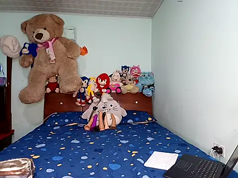 Elii petit online show from 03/30/26, 02:18