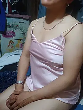 Snapshot of nelina_12345 chatting on 07/12/26, 12:29 nelina 12345 online show from 07/12/26, 12:29
