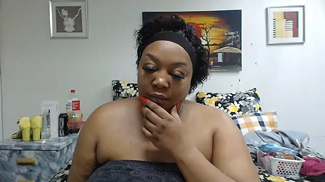 Queenxxxjesy online show from 07/11/26, 01:52