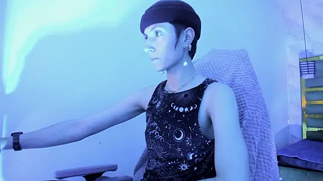 Snapshot of Fieramadame chatting on 02/22/26, 12:15 Fieramadame online show from 02/22/26, 12:15