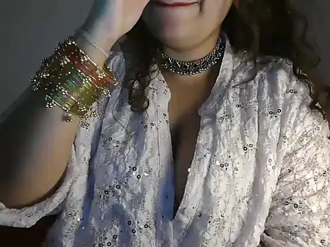 Snapshot of _MehaR_ chatting on 03/01/26, 03:03 MehaR online show from 03/01/26, 03:03