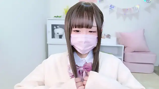 Snapshot of sumire_3 chatting on 03/19/26, 12:31 sumire 3 online show from 03/19/26, 12:31