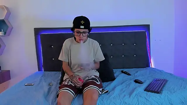 Ale cuzz online show from 02/28/26, 06:09