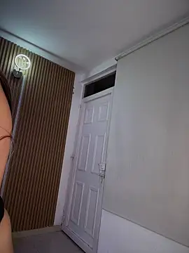 Snapshot of mia-rodrigues chatting on 02/13/26, 04:19 mia-rodrigues online show from 02/13/26, 04:19