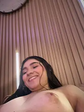 Snapshot of mia-rodrigues chatting on 02/20/26, 06:26 mia-rodrigues online show from 02/20/26, 06:26