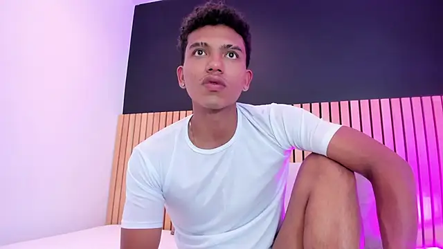 jhoystrong  online show from 02/25/26, 07:34