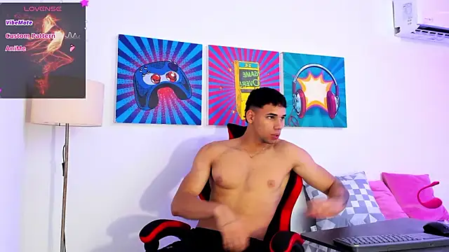 Snapshot of Thomas_walker14 chatting on 02/26/26, 12:37 Thomas walker14 online show from 02/26/26, 12:37