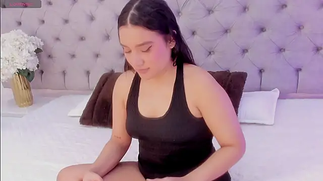 LiiaBloom online show from 05/17/26, 04:32