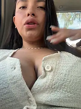 Miss Bella Flame online show from 06/06/26, 04:44
