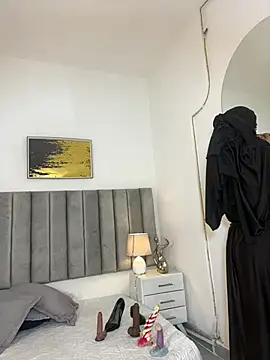 aminaa  online show from 02/20/26, 06:30