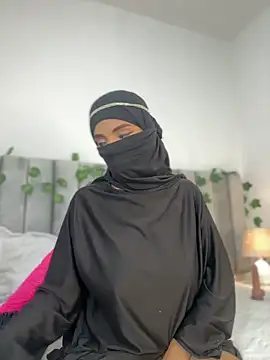 Snapshot of aminaa_ chatting on 03/27/26, 07:24 aminaa online show from 03/27/26, 07:24