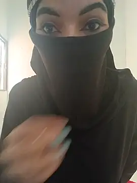 Snapshot of aminaa_ chatting on 07/14/26, 07:30 aminaa online show from 07/14/26, 07:30