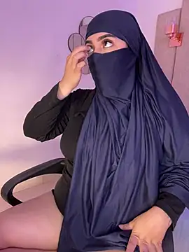 Snapshot of rashaaa_ chatting on 02/14/26, 06:59 rashaaa online show from 02/14/26, 06:59