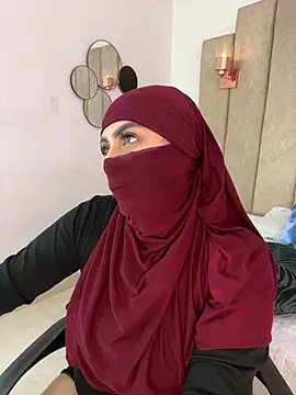 Snapshot of rashaaa_ chatting on 02/16/26, 06:59 rashaaa online show from 02/16/26, 06:59