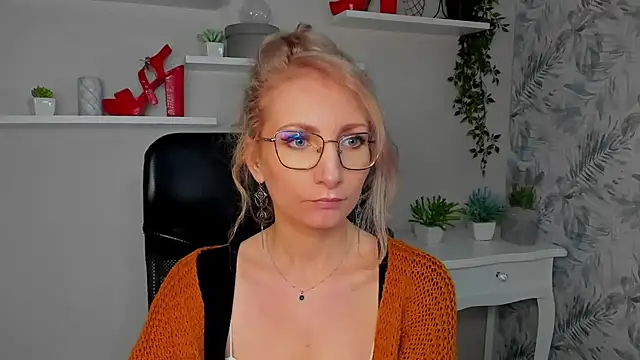 CinderellaMoon online show from 03/13/26, 06:20