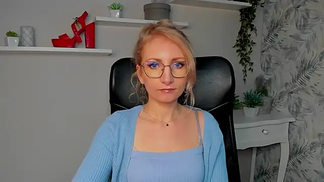 CinderellaMoon online show from 03/16/26, 06:28