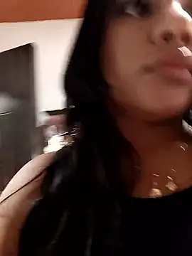 Snapshot of ValeriaVilla2 chatting on 02/15/26, 07:21 ValeriaVilla2 online show from 02/15/26, 07:21