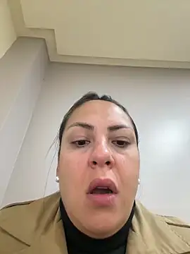 Snapshot of leona-david chatting on 07/01/26, 12:18 leona-david online show from 07/01/26, 12:18
