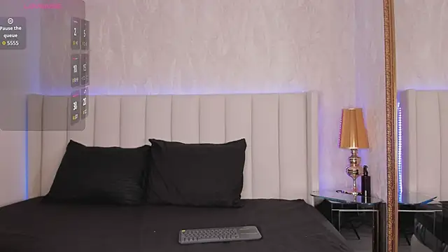 Snapshot of angelina_honey_ chatting on 02/26/26, 03:49 angelina honey online show from 02/26/26, 03:49