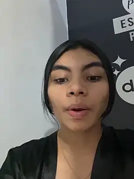Snapshot of eimmy__skinny chatting on 05/15/26, 11:12 eimmy skinny online show from 05/15/26, 11:12