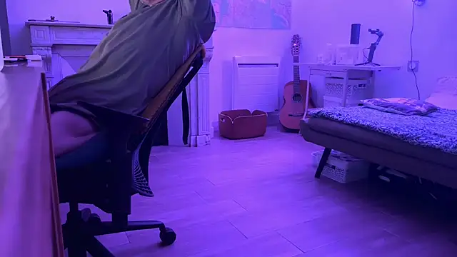 irohsako online show from 04/19/26, 10:23