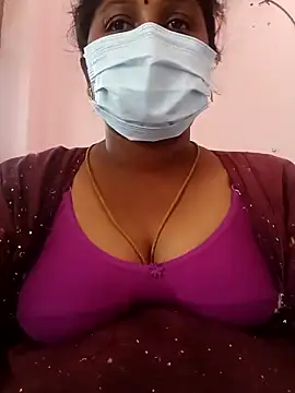 Snapshot of tamilkaviya431 chatting on 02/27/26, 06:02 tamilkaviya431 online show from 02/27/26, 06:02