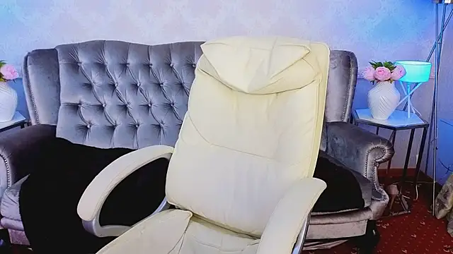 Ingrit tass online show from 04/18/26, 07:58