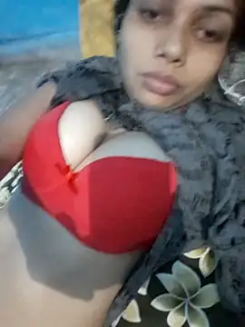 Snapshot of Horny_Girl_VIP chatting on 05/25/26, 03:23 Horny Girl VIP online show from 05/25/26, 03:23