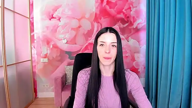 NoirDiva online show from 03/25/26, 06:41