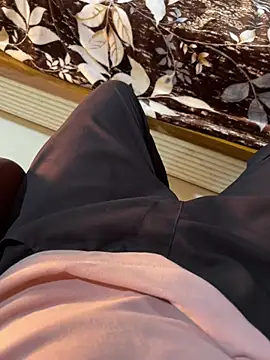 Snapshot of rashmixxx chatting on 02/15/26, 08:13 rashmixxx online show from 02/15/26, 08:13