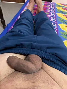 Snapshot of rashmixxx chatting on 02/16/26, 09:38 rashmixxx online show from 02/16/26, 09:38