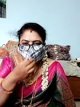 Snapshot of Kannadasexywifes chatting on 05/16/26, 10:01 Kannadasexywifes online show from 05/16/26, 10:01