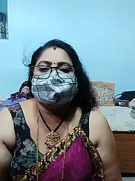 Snapshot of Kannadasexywifes chatting on 05/19/26, 05:36 Kannadasexywifes online show from 05/19/26, 05:36