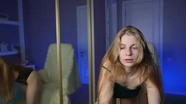 AlisMil online show from 02/28/26, 09:54