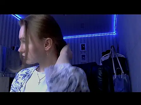 Snapshot of melissashineee chatting on 02/18/26, 10:00 melissashineee online show from 02/18/26, 10:00