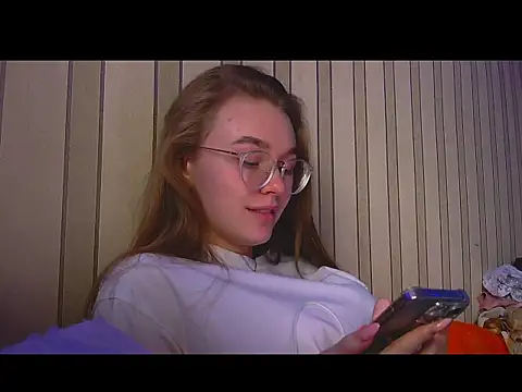 Snapshot of melissashineee chatting on 02/19/26, 10:11 melissashineee online show from 02/19/26, 10:11