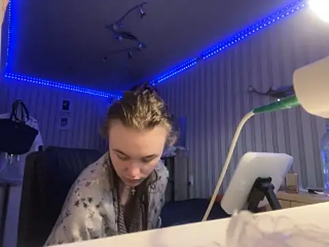 Snapshot of melissashineee chatting on 02/26/26, 11:53 melissashineee online show from 02/26/26, 11:53