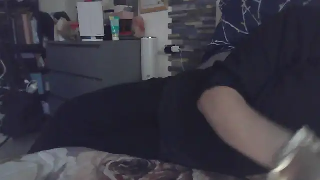 luanahot1 online show from 03/16/26, 12:42