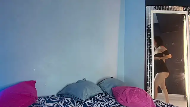 Snapshot of Abril_milf11 chatting on 03/05/26, 12:12 Abril milf11 online show from 03/05/26, 12:12