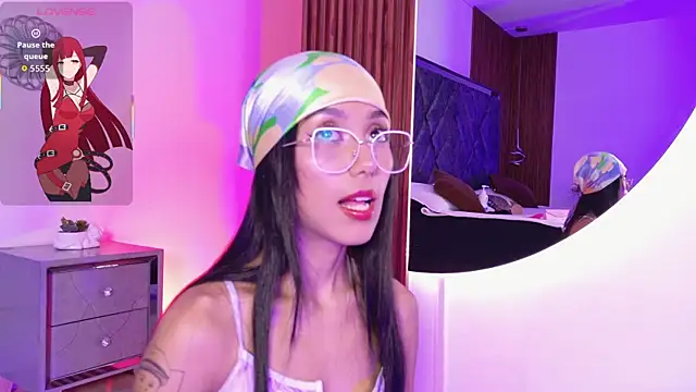 Snapshot of LunaVelour13 chatting on 02/21/26, 03:18 LunaVelour13 online show from 02/21/26, 03:18