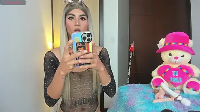 alisoondrean  online show from 02/20/26, 12:38