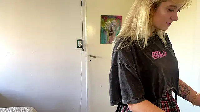 Sophiasnarl online show from 03/15/26, 08:15