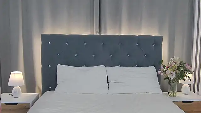 VikkyVonn online show from 02/18/26, 12:23