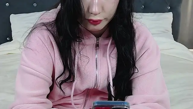 VikkyVonn online show from 03/09/26, 12:42