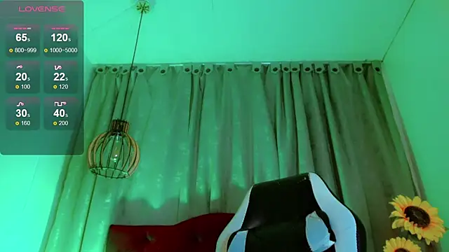 Snapshot of Cayetana_Black_ chatting on 02/17/26, 06:58 Cayetana Black online show from 02/17/26, 06:58