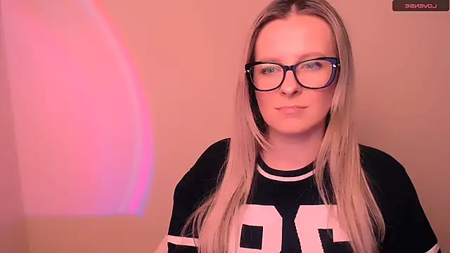 AnnePeach online show from 02/16/26, 05:31